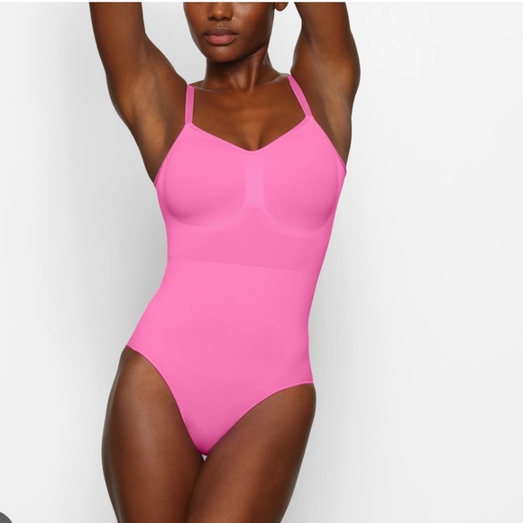 💖NEW SKIMS LIMITED EDITION NEON ORCHID SEAMLESS SCULPT BRIEF BODYSUIT S/M L/XL - Picture 2 of 4